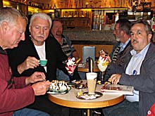 Männerseminar 2007 (Bild: Eisdiele)