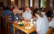 Männerseminar 2009 (Bild: Beim Frühstück)