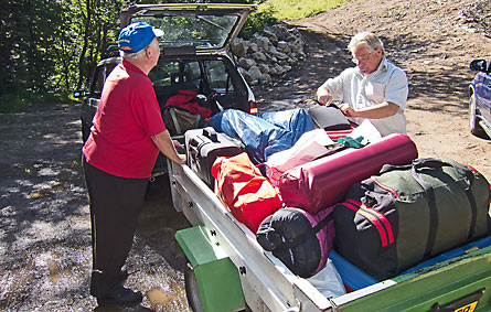  Berichte (Bild: Abreise)