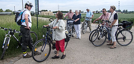 Radtour 2012 (Bild: Kurze Rast zur Begrüßung)