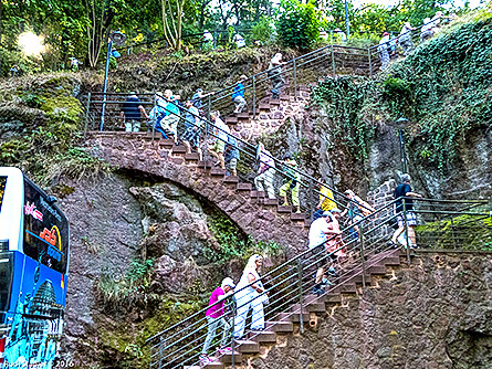 Berichte/Archiv (Bild: Der Aufstieg zur Wartburg)
